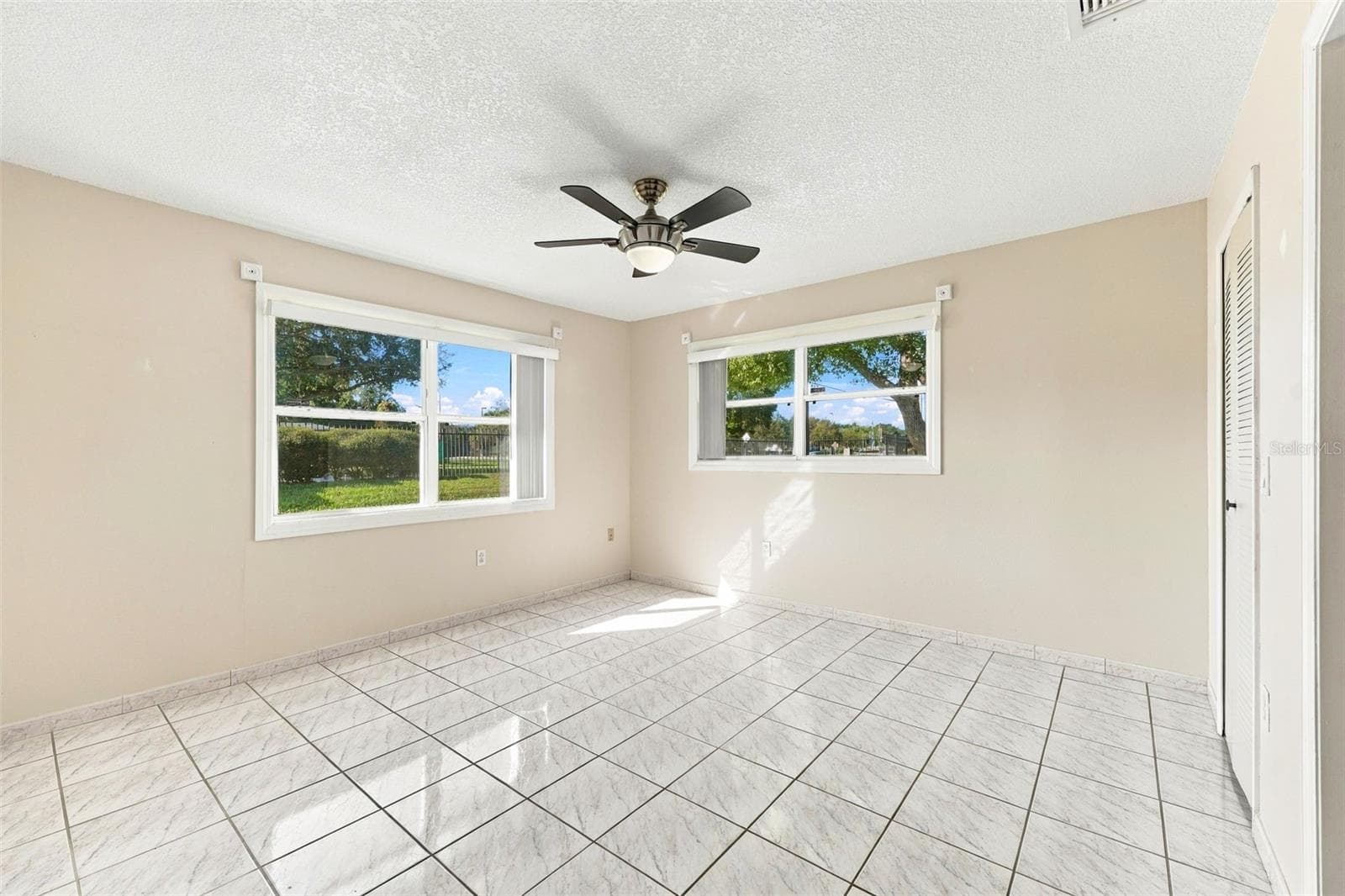 Townhouse at 5800 SAGUNTO ST, ORLANDO, photo 21 of 37