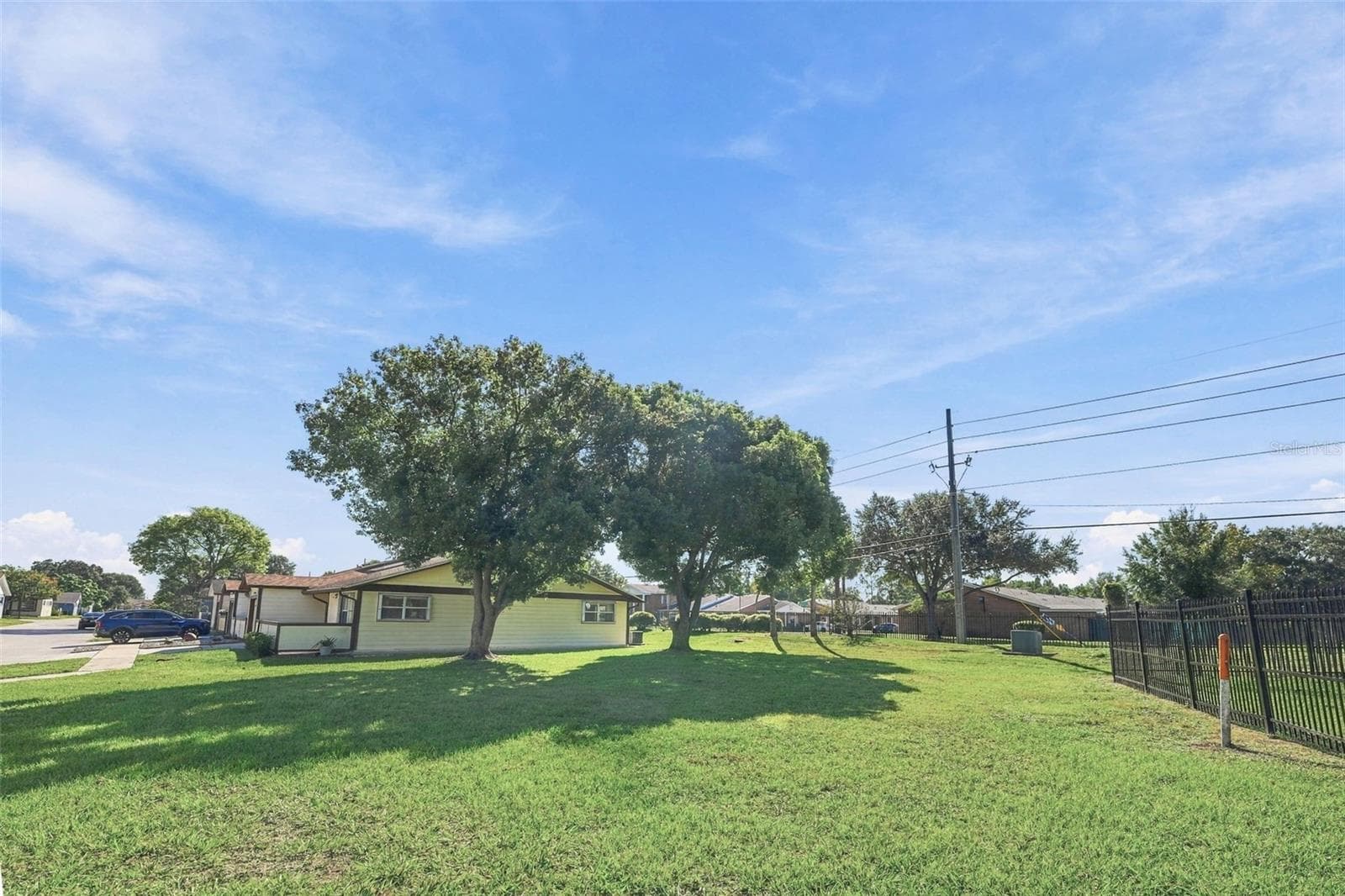 Townhouse at 5800 SAGUNTO ST, ORLANDO, photo 33 of 37
