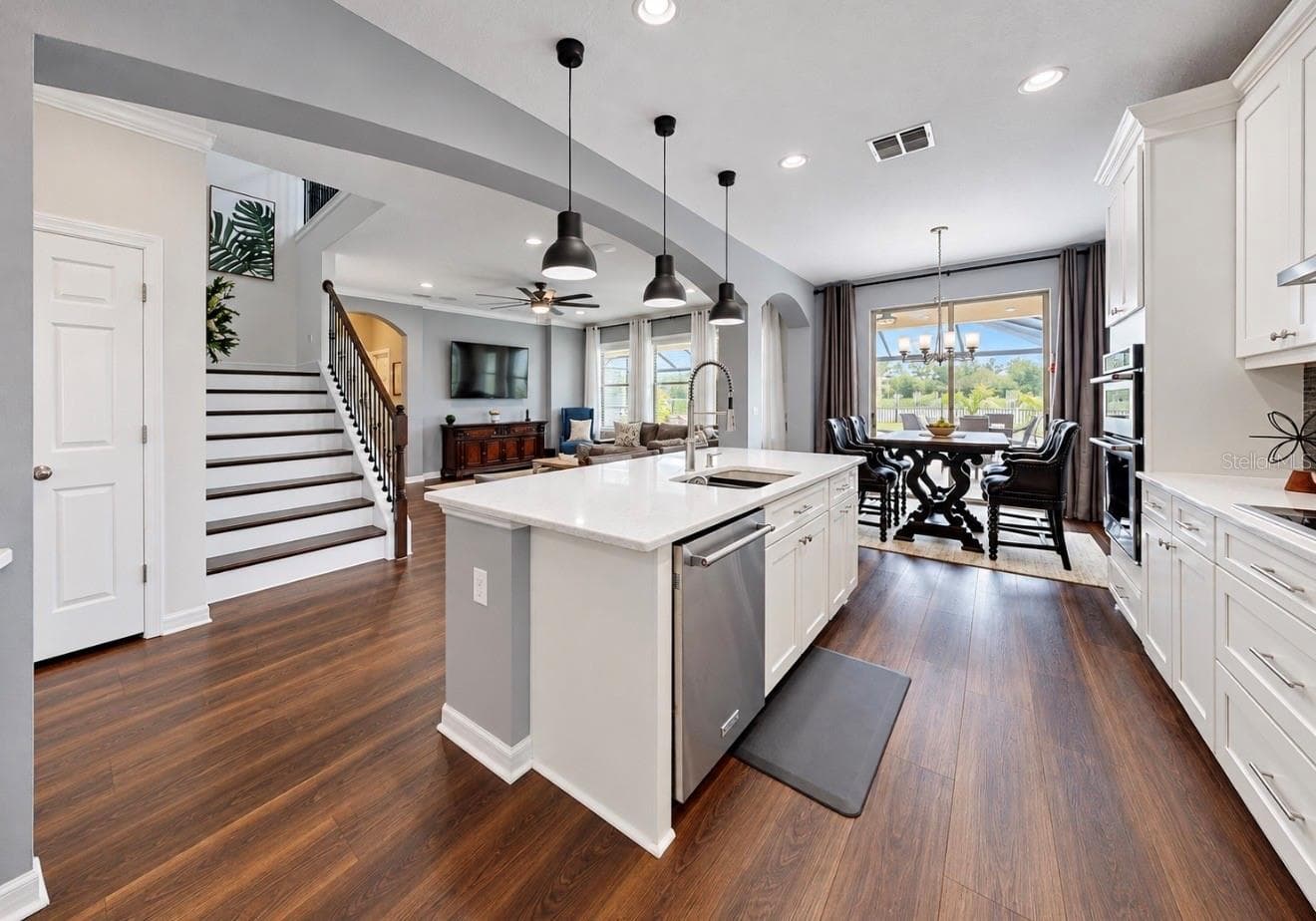 GOURMET KITCHEN - 10411 CARDERA DR, RIVERVIEW