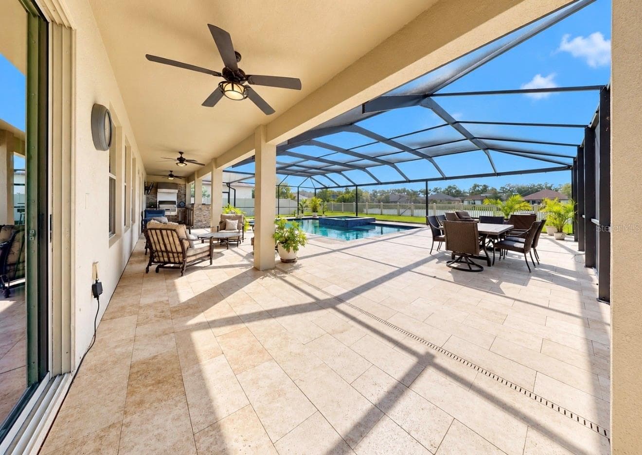 60FT LONG COVERED PATIO ENTERTAINING SPACE - 10411 CARDERA DR, RIVERVIEW