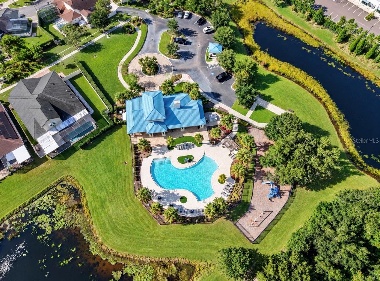 COMMUNITY POOL WITH AMENTIES - 10411 CARDERA DR, RIVERVIEW