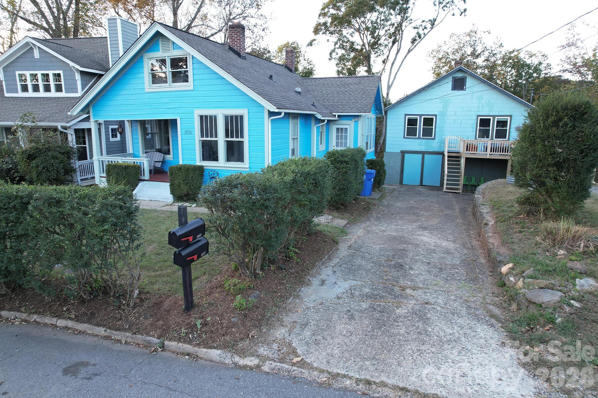 198 & 200 Courtland Place
