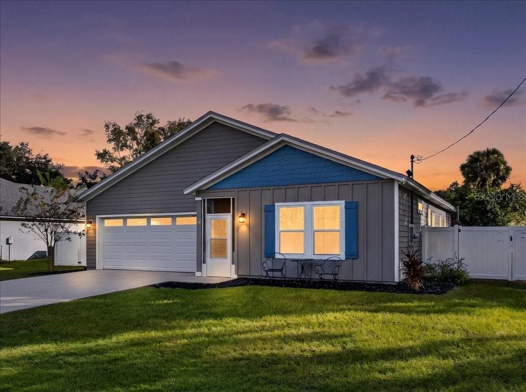 Single Family Residence at 30 RANWOOD LN, PALM COAST, photo 2 of 40