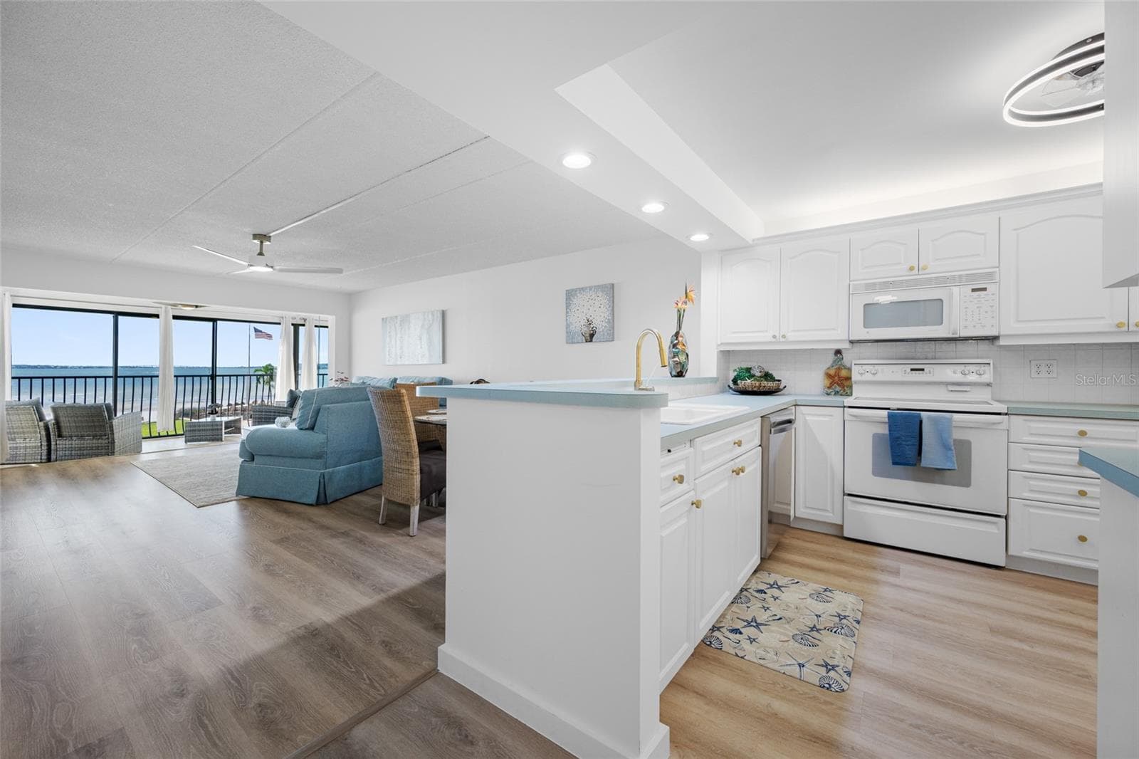 Condominium at 865 S GULFVIEW BLVD #202, CLEARWATER, photo 13 of 48