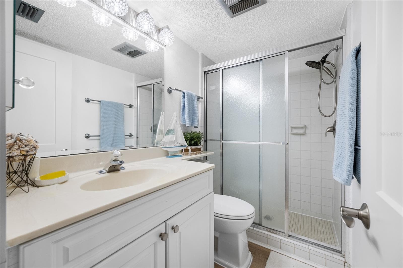 Master Bath - 865 S GULFVIEW BLVD #202, CLEARWATER