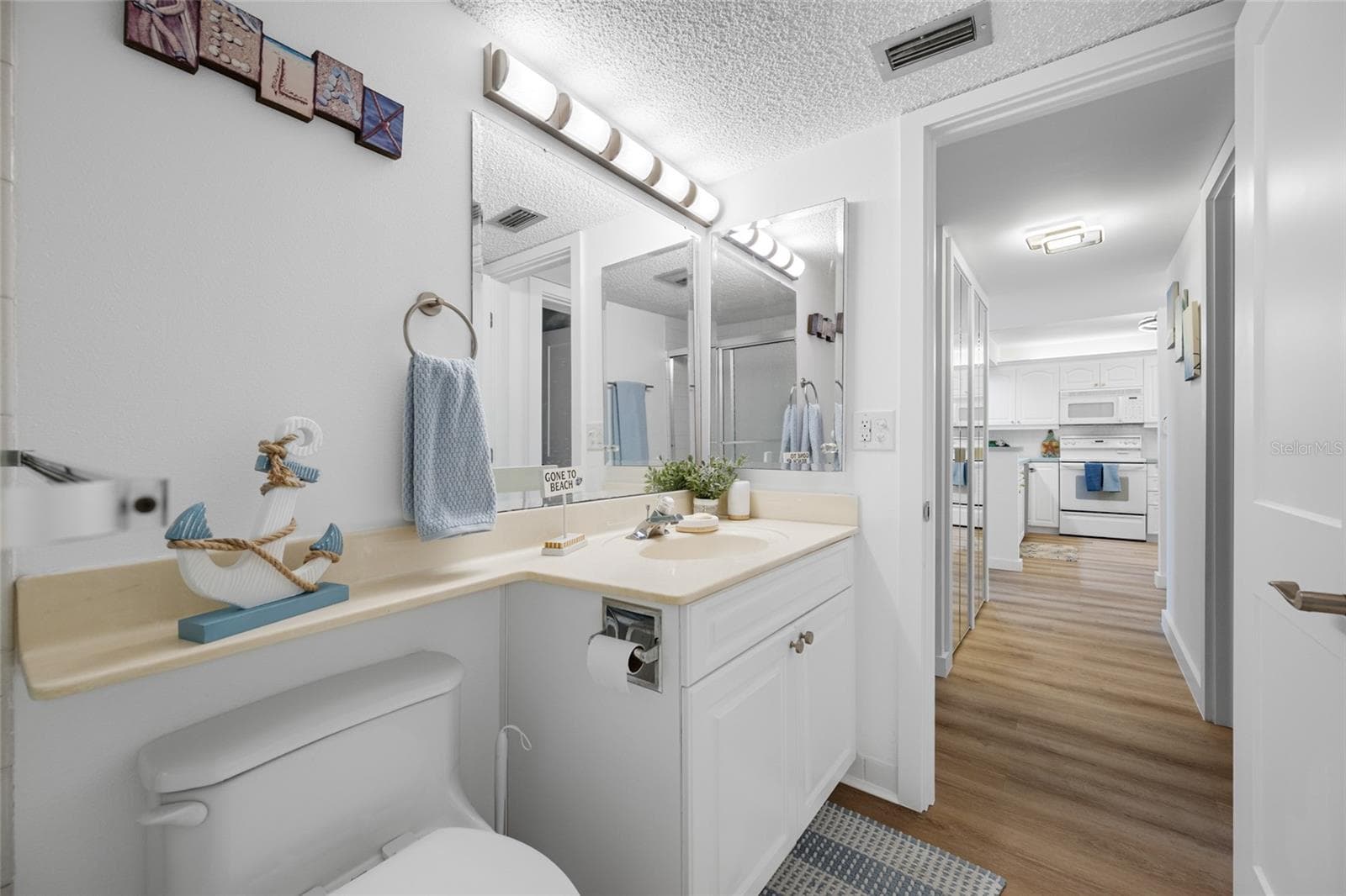 Condominium at 865 S GULFVIEW BLVD #202, CLEARWATER, photo 22 of 48
