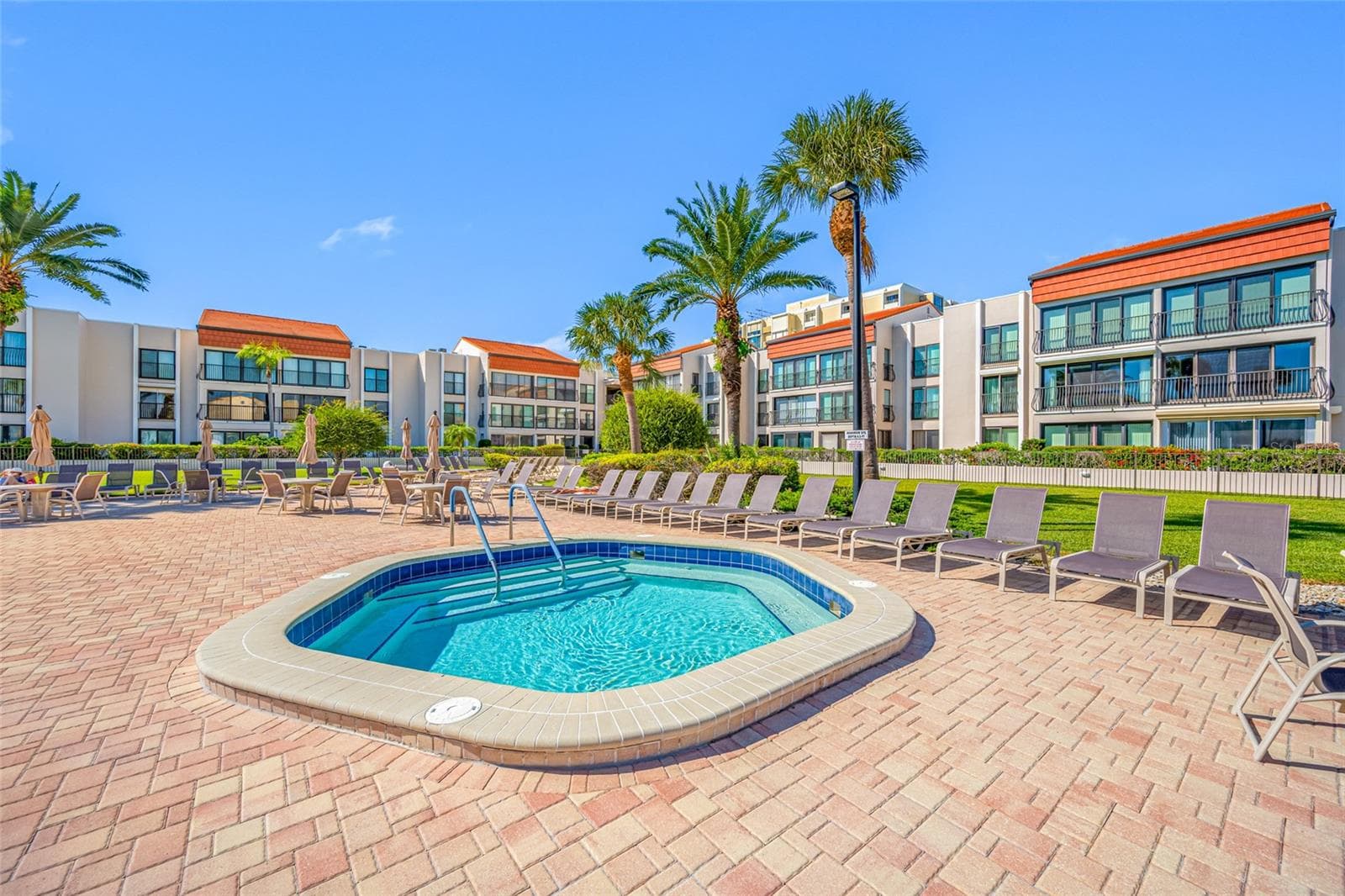 Condominium at 865 S GULFVIEW BLVD #202, CLEARWATER, photo 34 of 48