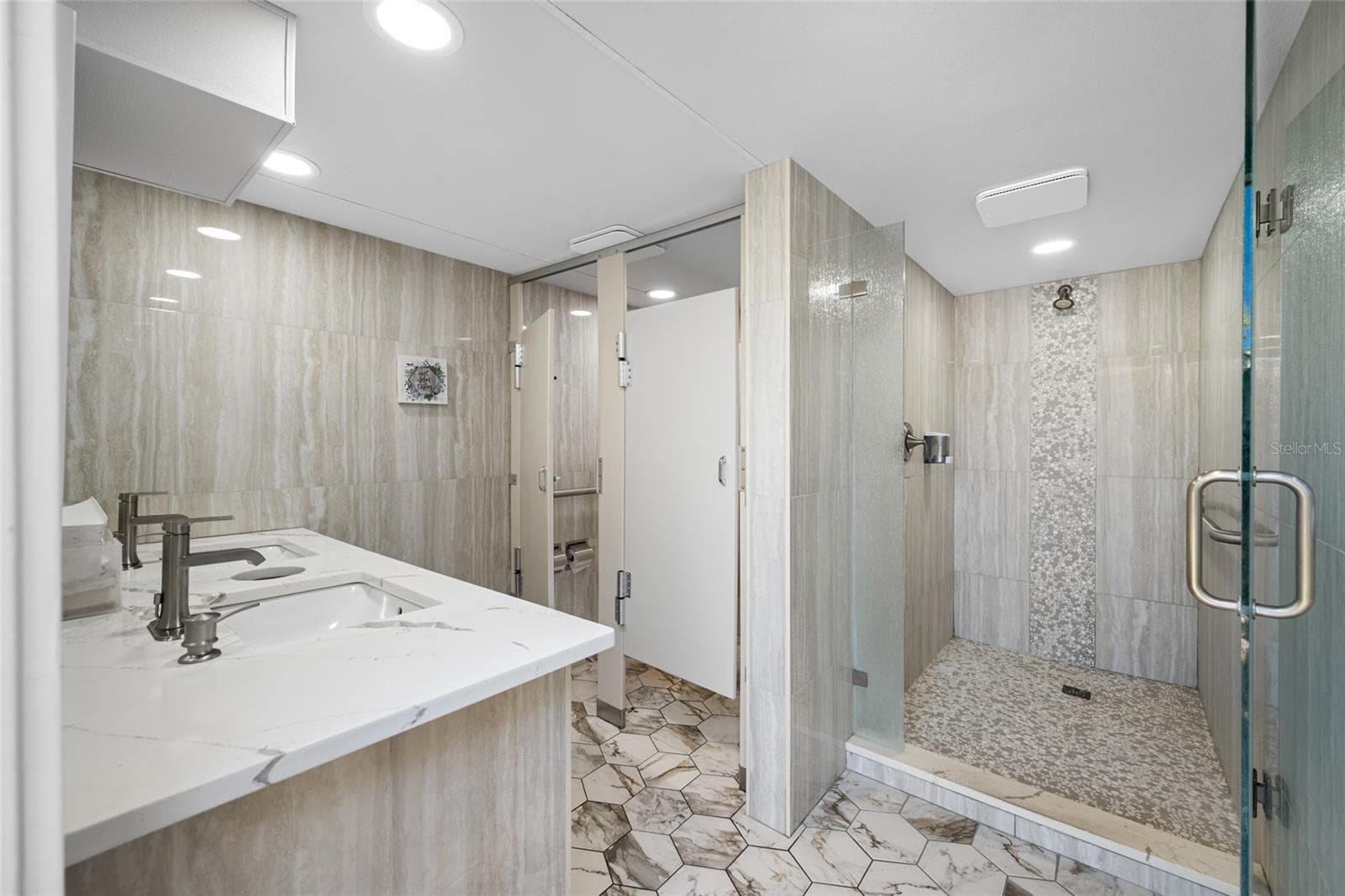 Pool Bathroom - 865 S GULFVIEW BLVD #202, CLEARWATER