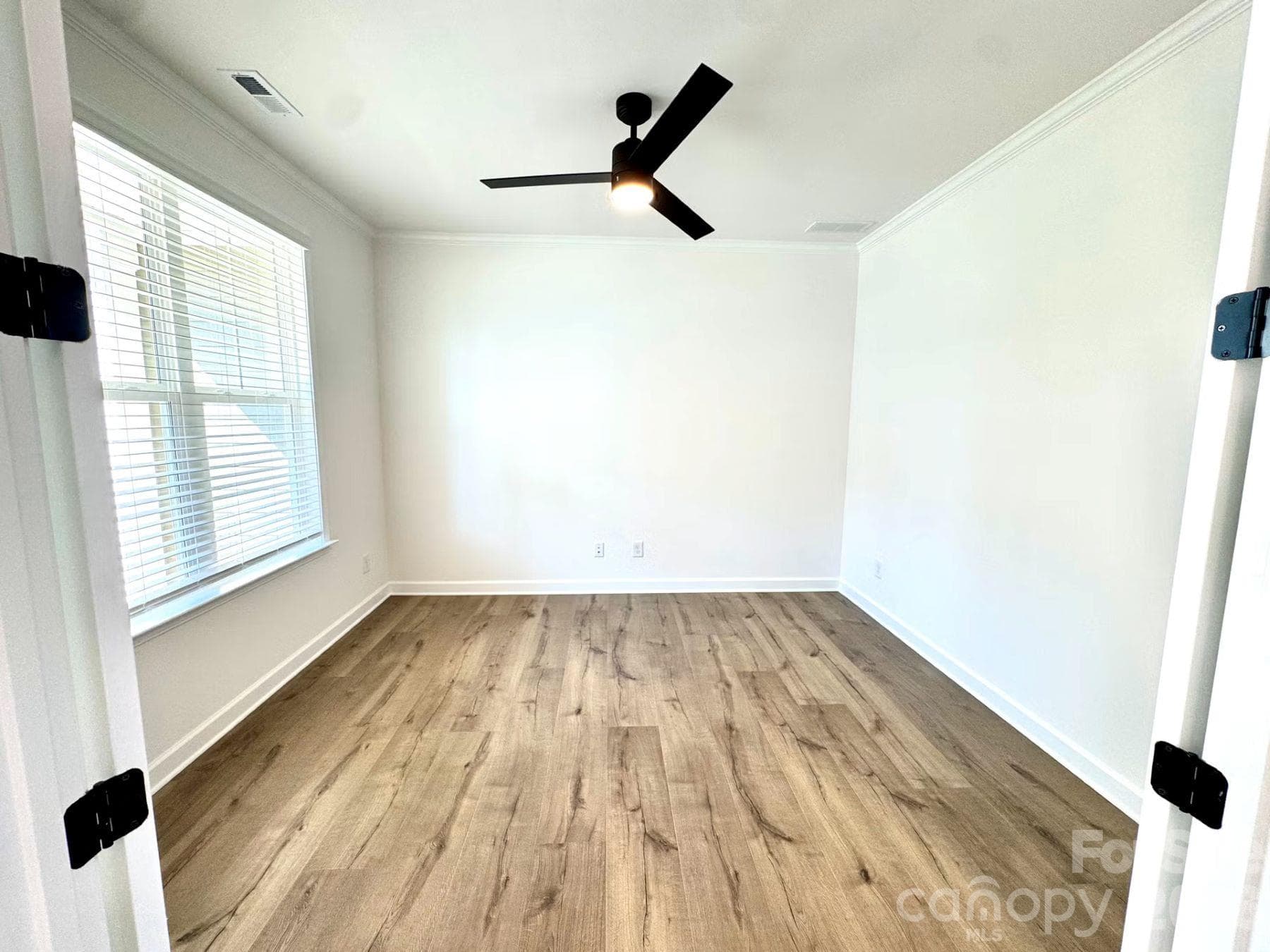 Single Family Residence at 2568 Cornelius Place NW, Concord, photo 6 of 23