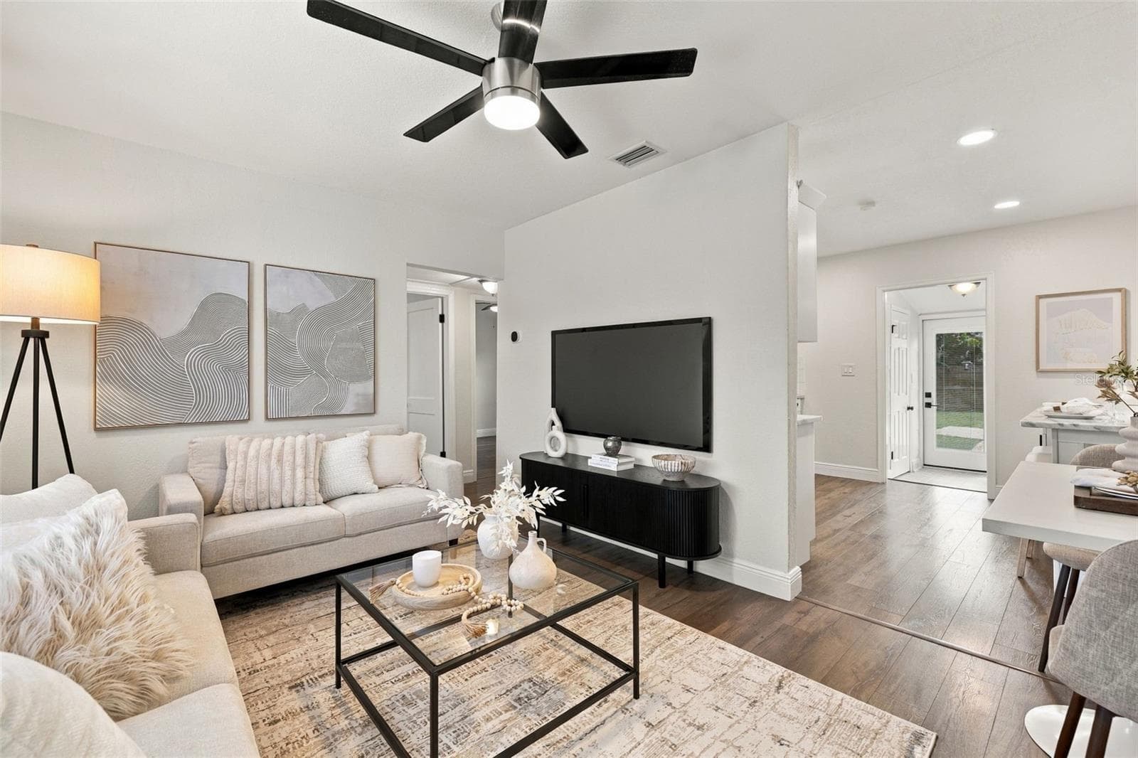 Living Room - 1548 CANTERBURY RD N, ST PETERSBURG