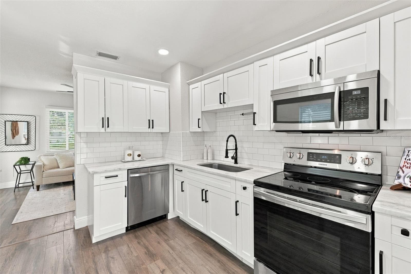 Kitchen - 1548 CANTERBURY RD N, ST PETERSBURG