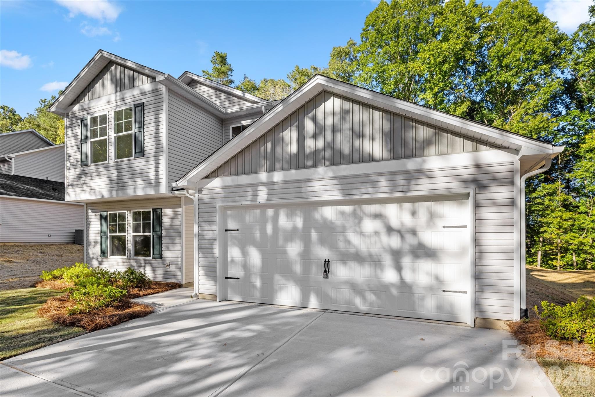Single Family Residence at 1707 Evans Drive, Lancaster, photo 3 of 37
