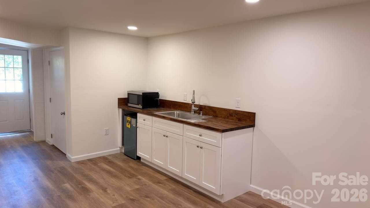 Mini kitchen downstairs - 169 8th Avenue SW, Conover