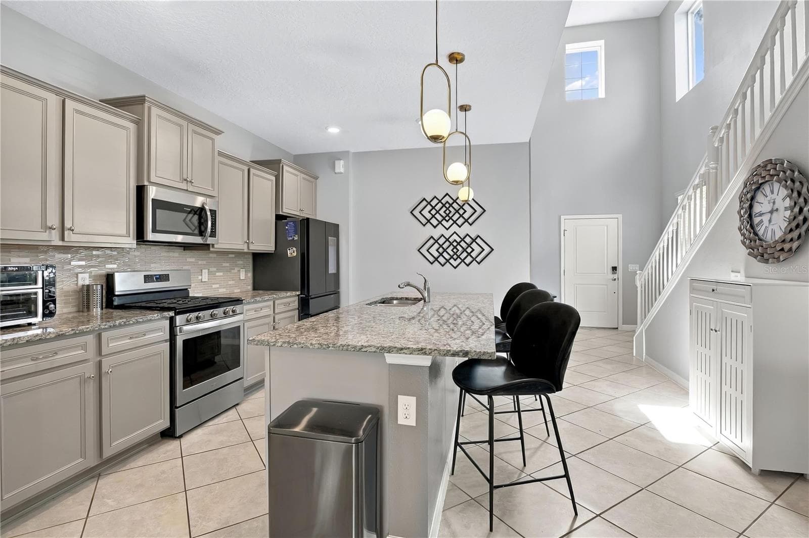 Single Family Residence at 7400 OAKMOSS LOOP, DAVENPORT, photo 8 of 49