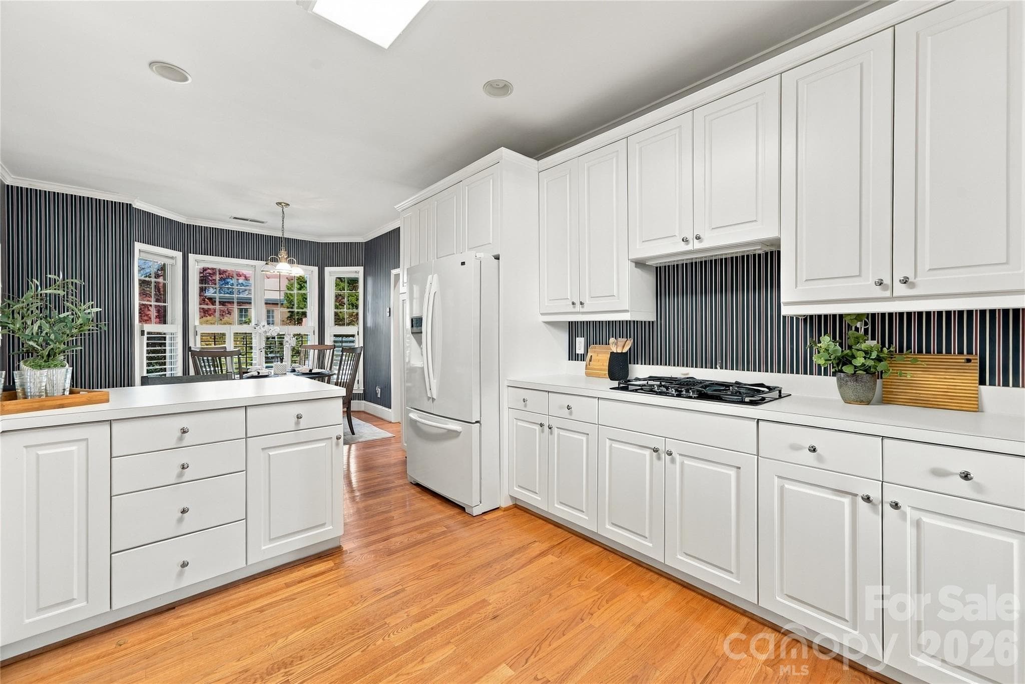 Single Family Residence at 155 Lake Point Drive, Fort Mill, photo 6 of 37