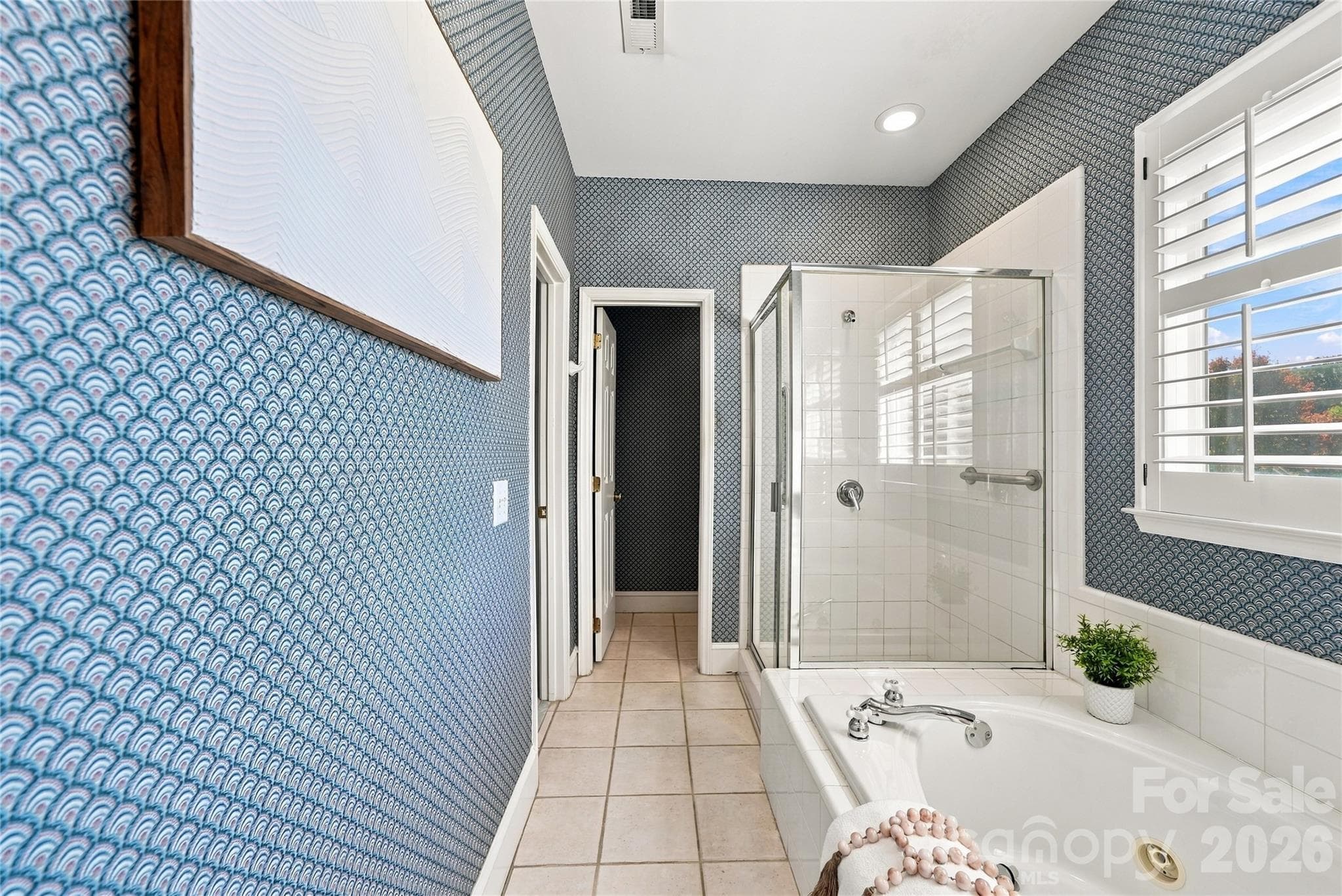 Single Family Residence at 155 Lake Point Drive, Fort Mill, photo 18 of 37
