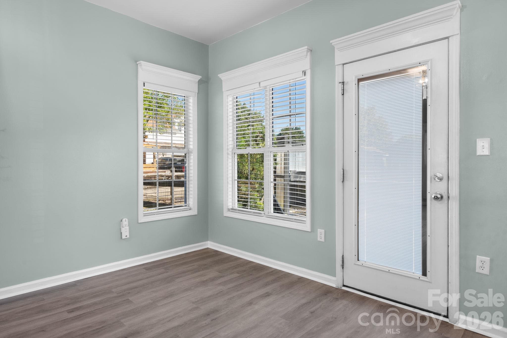 Single Family Residence at 3839 Bent Creek Drive SW, Concord, photo 7 of 36