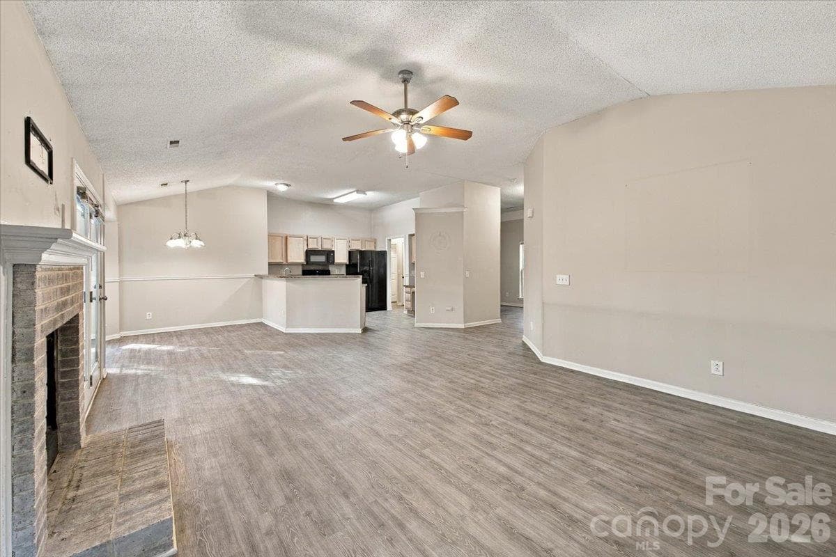 Single Family Residence at 11219 Turmeric Court, Charlotte, photo 6 of 25