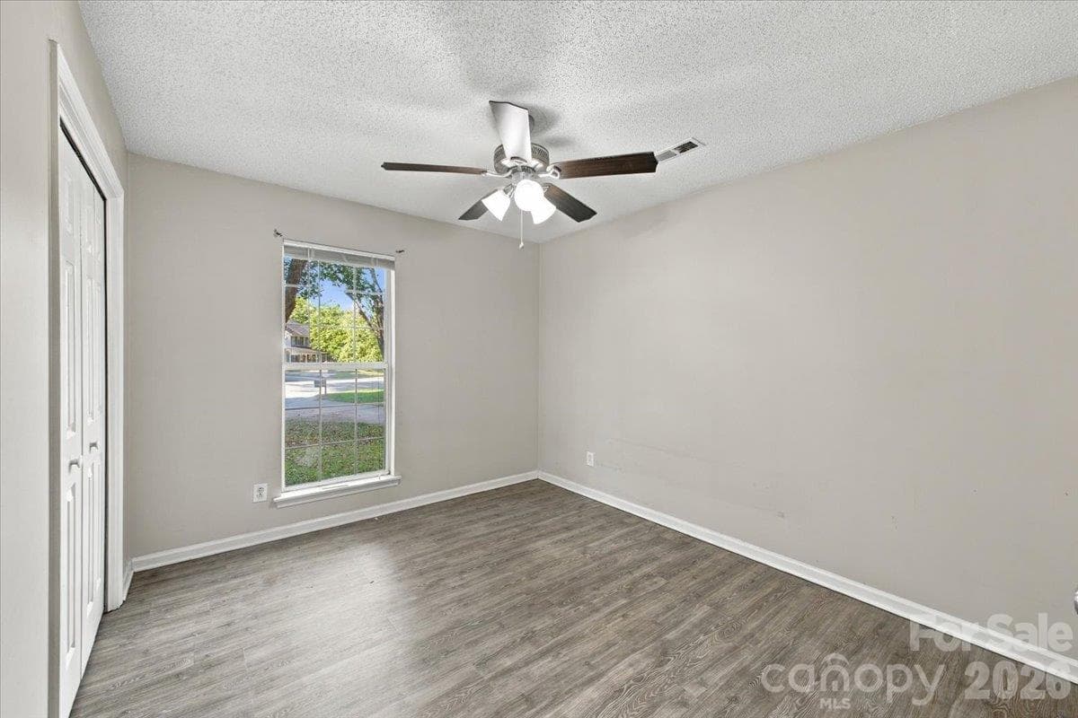 Single Family Residence at 11219 Turmeric Court, Charlotte, photo 17 of 25