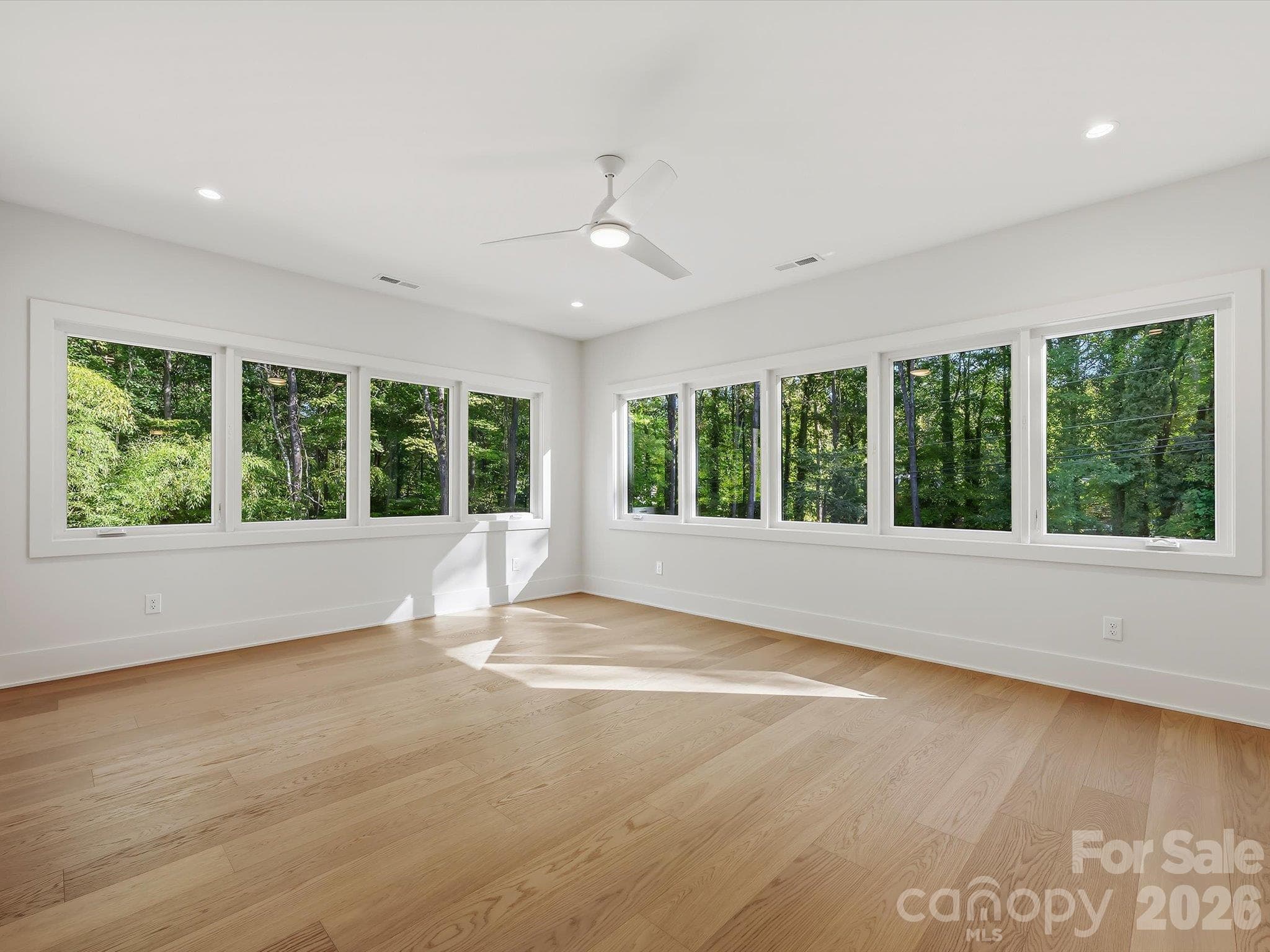 Large upper second primary suite - 5401 Lancelot Drive, Charlotte