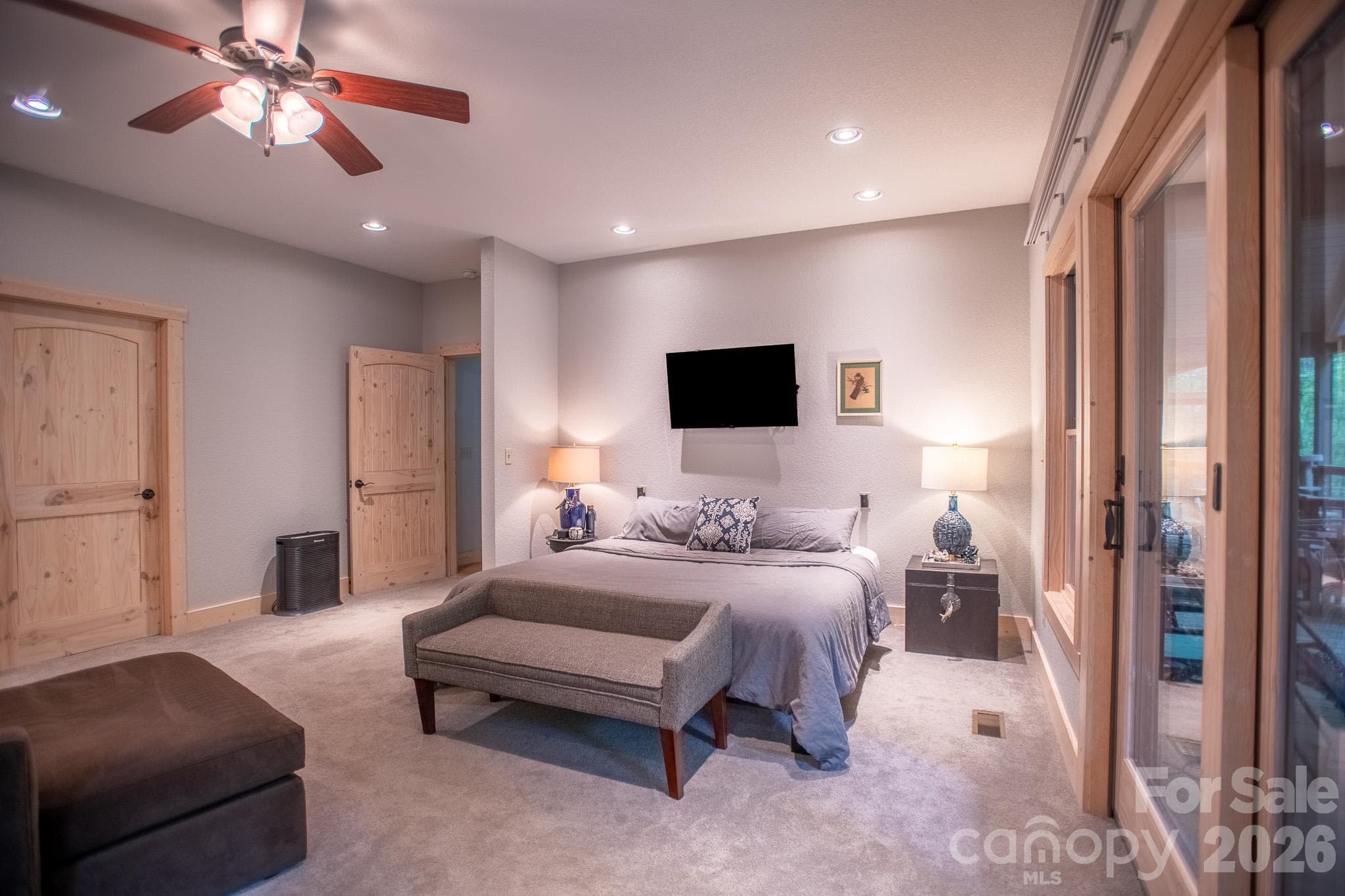 Spacious Master Bedroom - 350 Celo Cove Drive, Burnsville