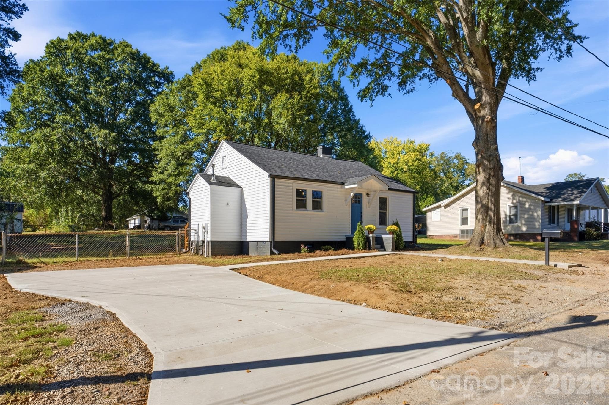 Single Family Residence at 906 Longview Avenue, Kannapolis, photo 3 of 28