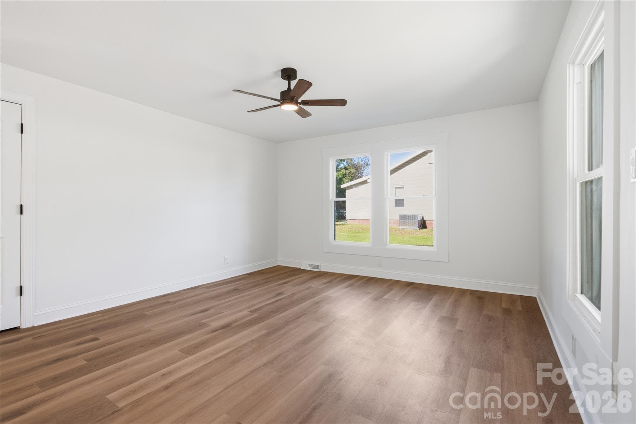 Single Family Residence at 906 Longview Avenue, Kannapolis, photo 5 of 28