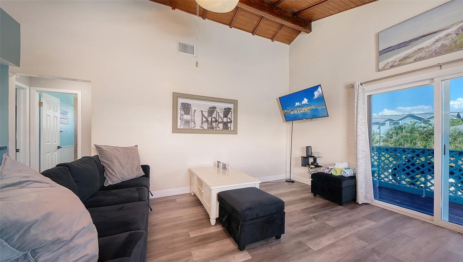 Unit A, Living Room. - 2514 AVENUE B, BRADENTON BEACH