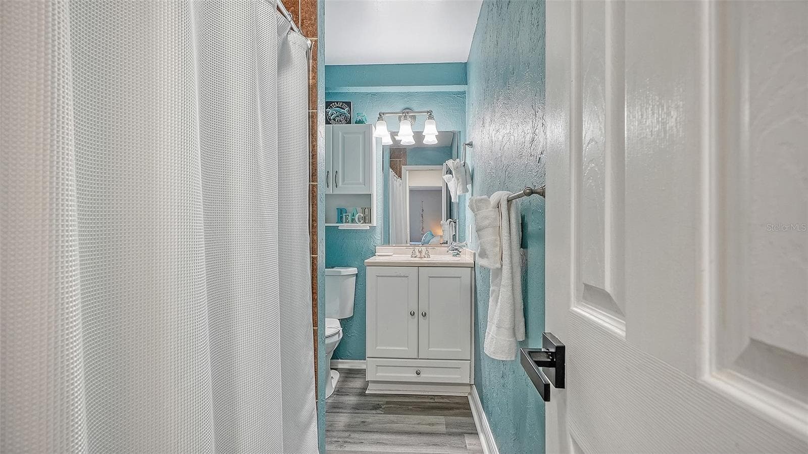 Unit A, Primary Bathroom. - 2514 AVENUE B, BRADENTON BEACH