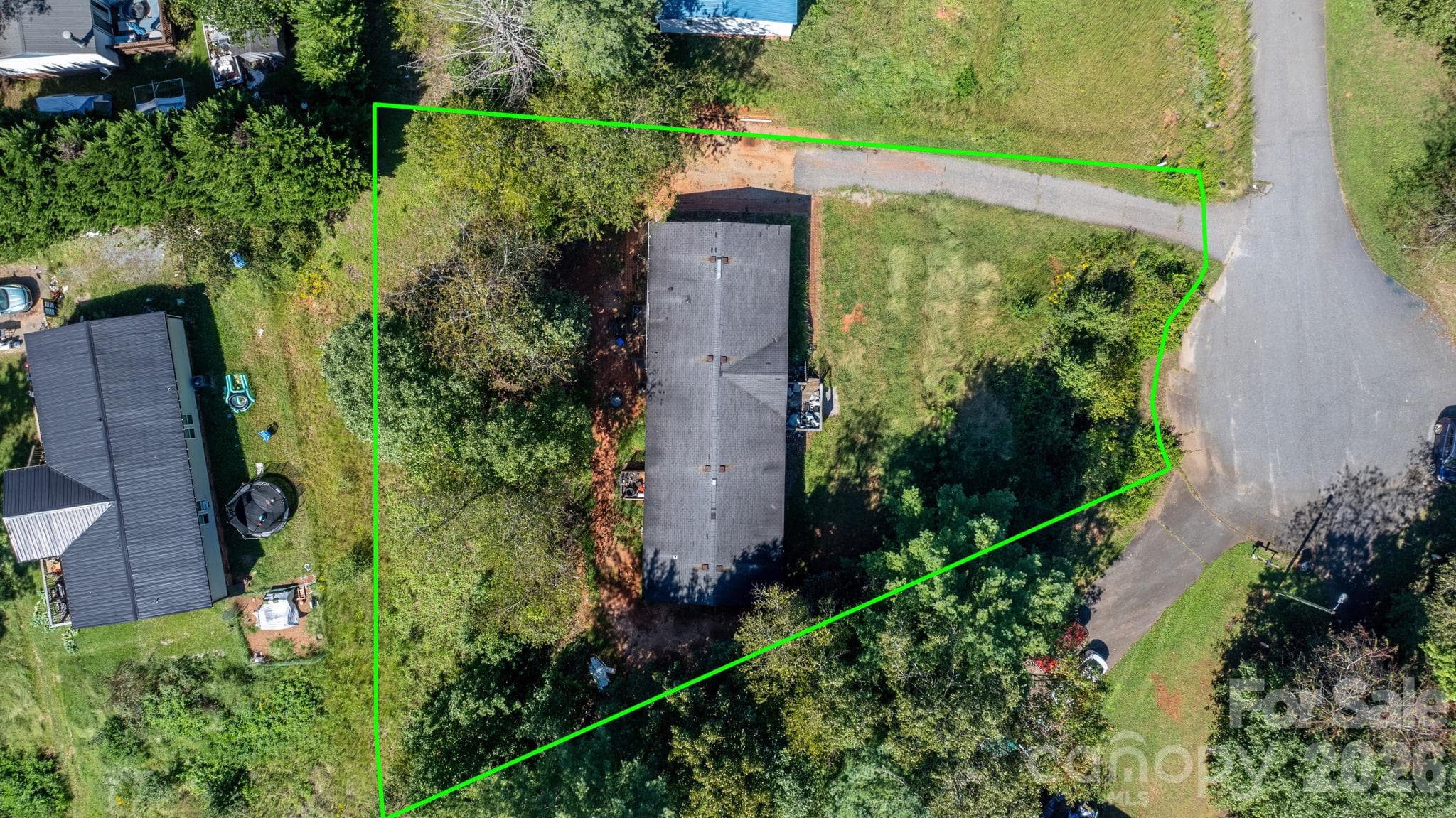 Single Family Residence at 4125 Alderbrook Court, Lenoir, photo 8 of 15