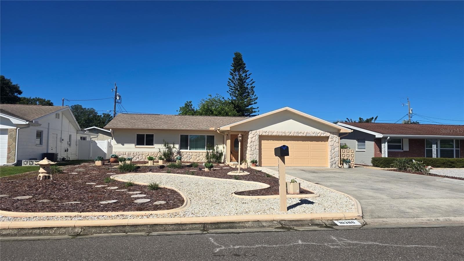 Also a extra wide and very long driveway that can hold multiple cars - 10386 112TH WAY N, SEMINOLE