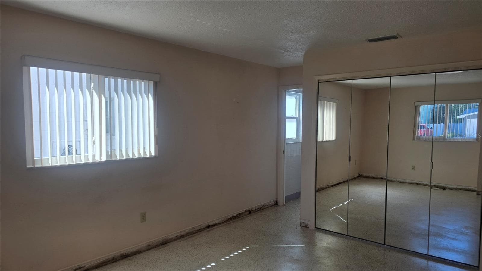 Master bedroom is big enough for a king sized bed - 10386 112TH WAY N, SEMINOLE