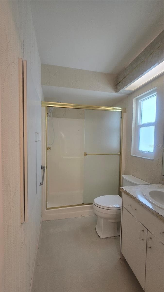 mother in law suite bathroom walk in shower - 10386 112TH WAY N, SEMINOLE
