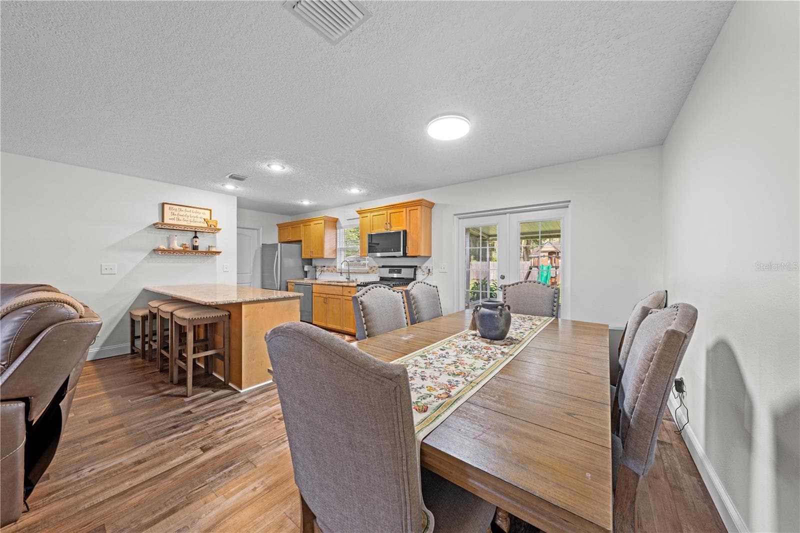 Single Family Residence at 4801 LAKE SHORE DR, ST CLOUD, photo 12 of 39