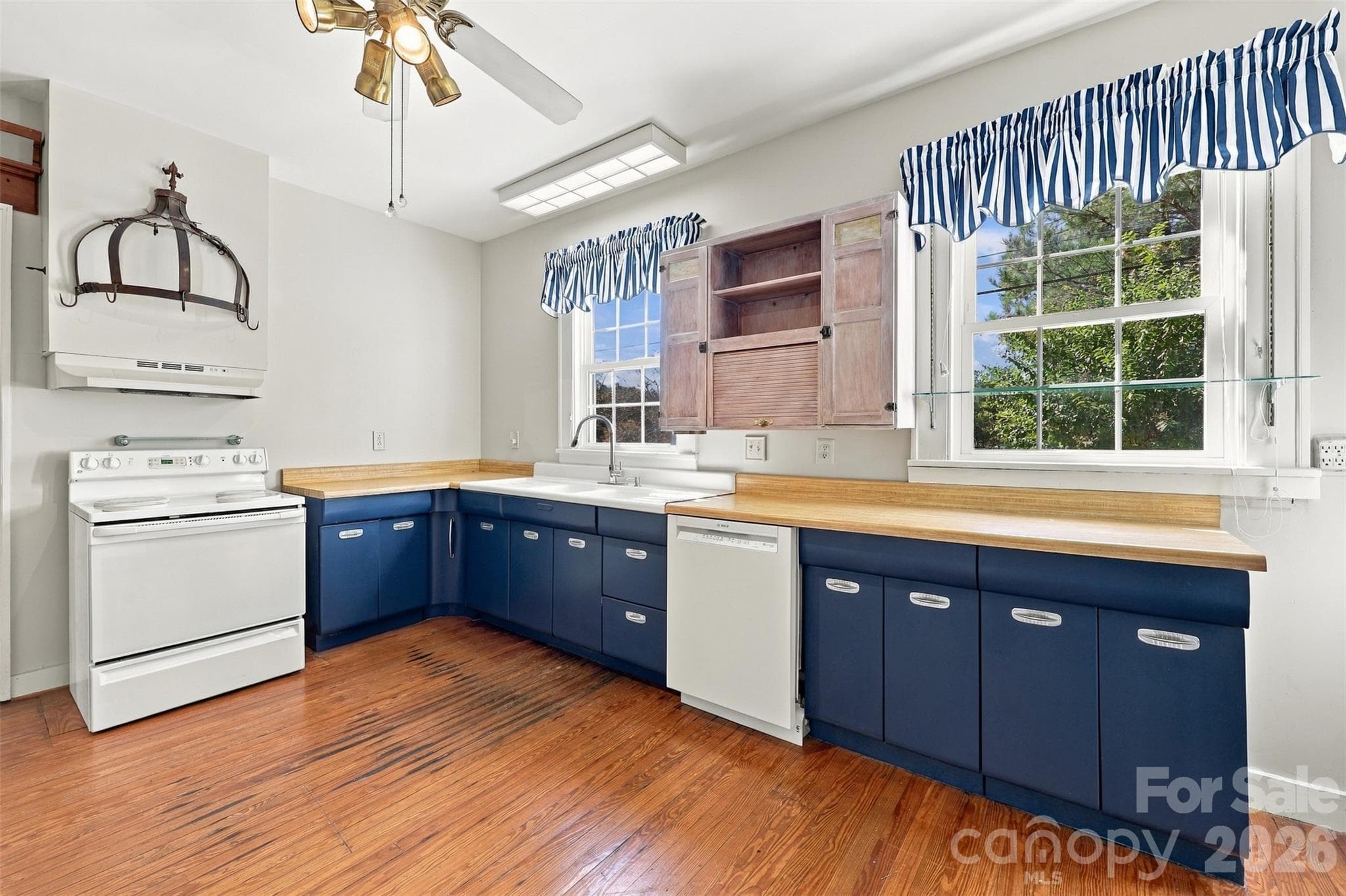 KITCHEN - 1220 Williams Road, Fort Mill