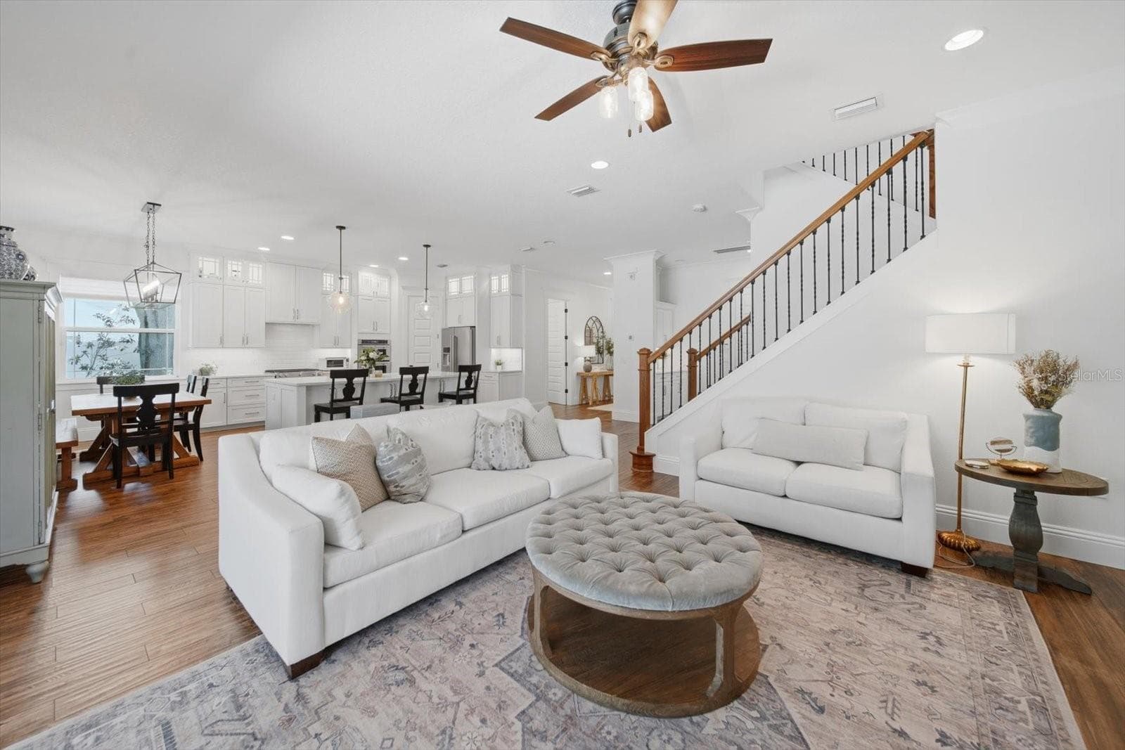 spacious living room - 3608 E STERLING CIR, TAMPA