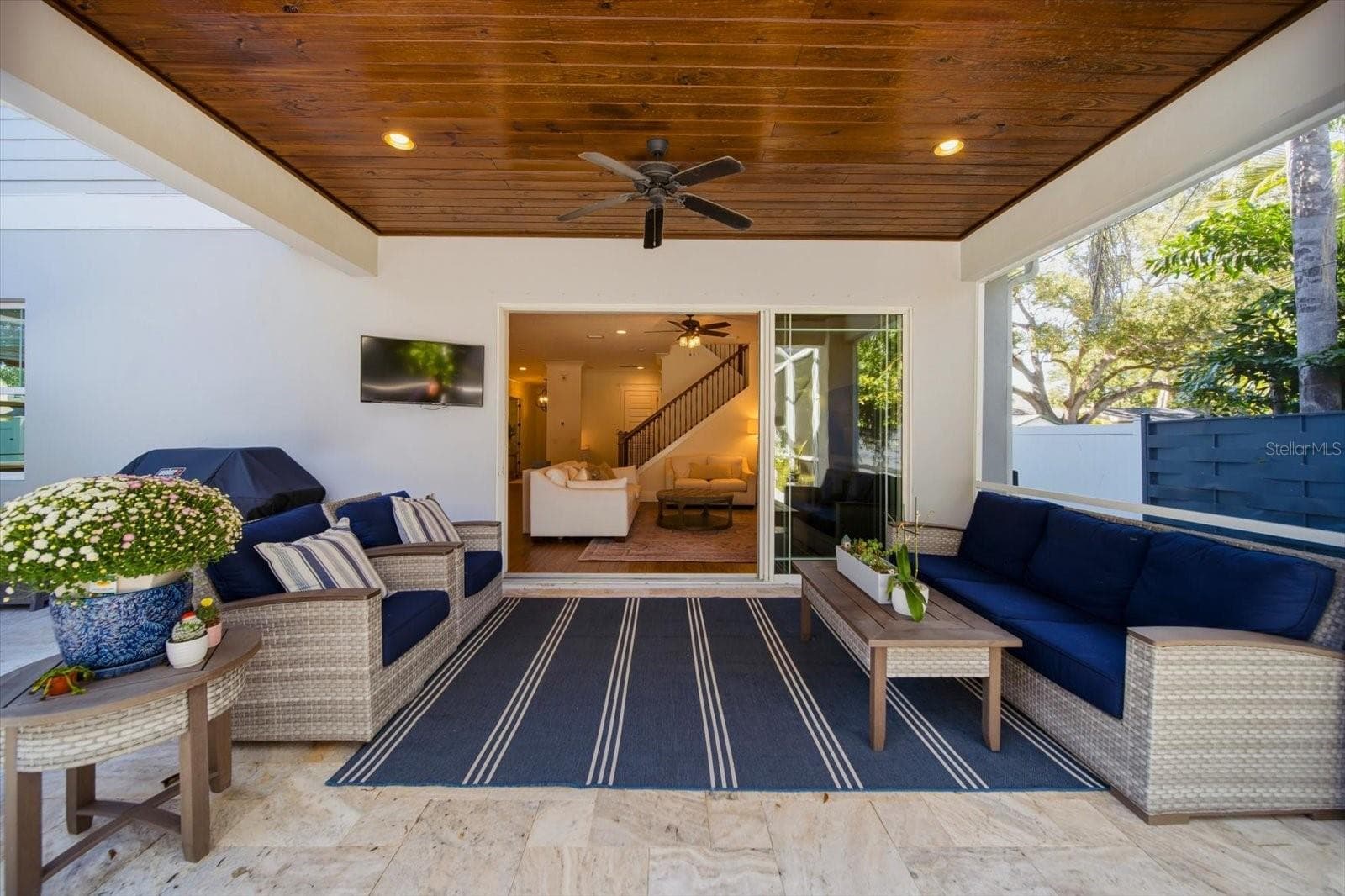 covered lanai facing inside home - 3608 E STERLING CIR, TAMPA