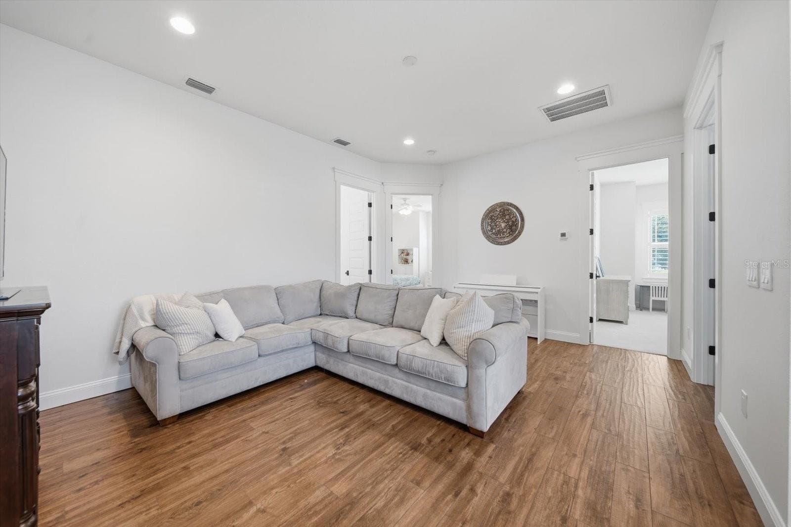 upstairs sitting/media area - 3608 E STERLING CIR, TAMPA