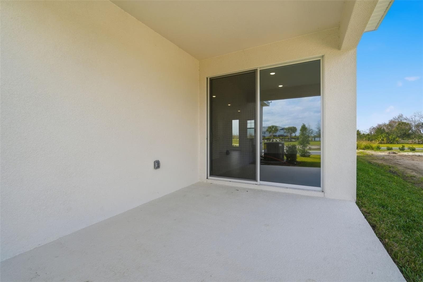 Lanai - 10717 WADING RIVER AVE, PARRISH
