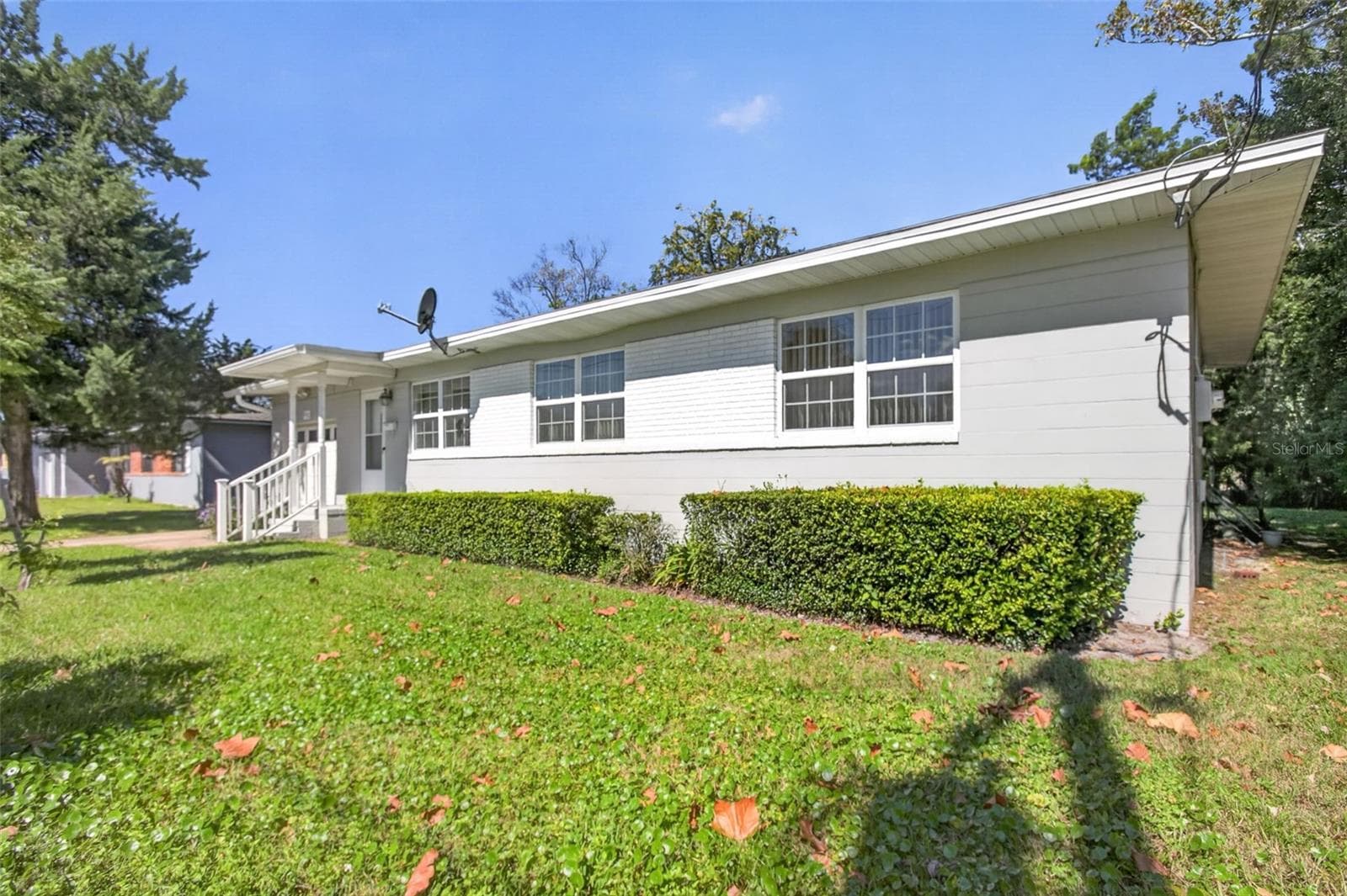 Single Family Residence at LAKE LUCINA, JACKSONVILLE, photo 4 of 39