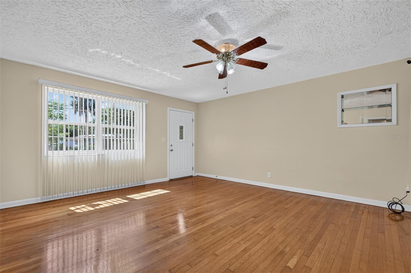 Single Family Residence at LAKE LUCINA, JACKSONVILLE, photo 10 of 39