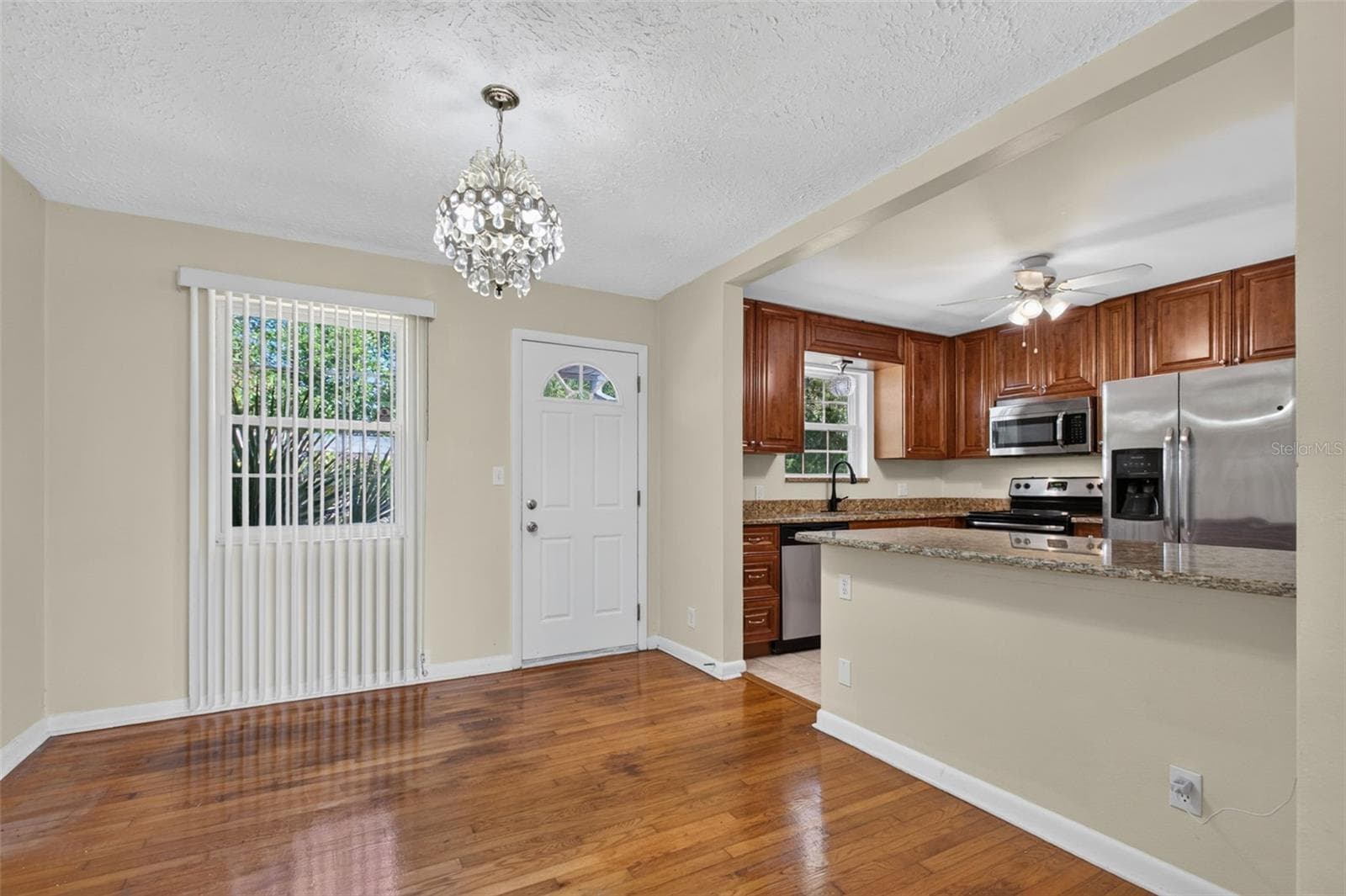 Single Family Residence at LAKE LUCINA, JACKSONVILLE, photo 11 of 39