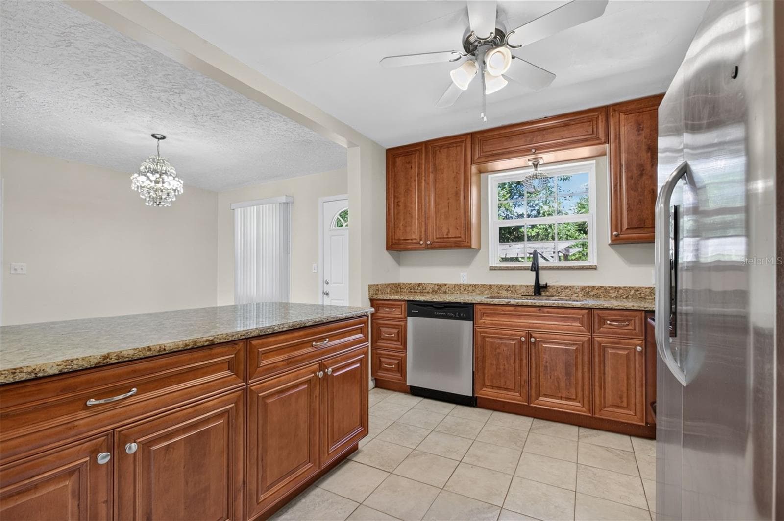 Single Family Residence at LAKE LUCINA, JACKSONVILLE, photo 15 of 39