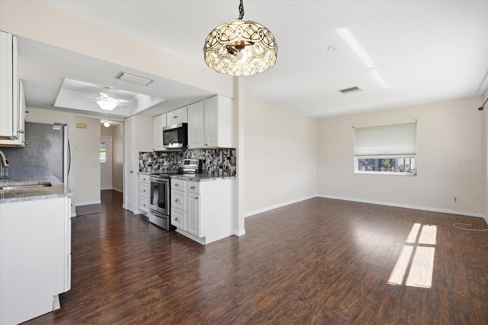 Single Family Residence at 832 S GONDOLA DR, VENICE, photo 14 of 47