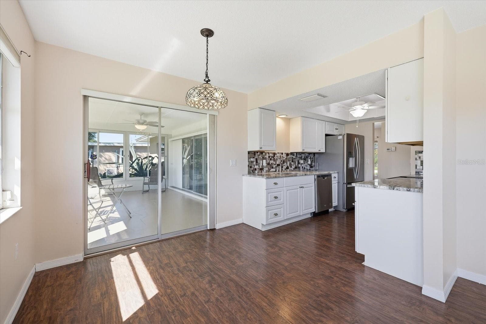 Single Family Residence at 832 S GONDOLA DR, VENICE, photo 15 of 47