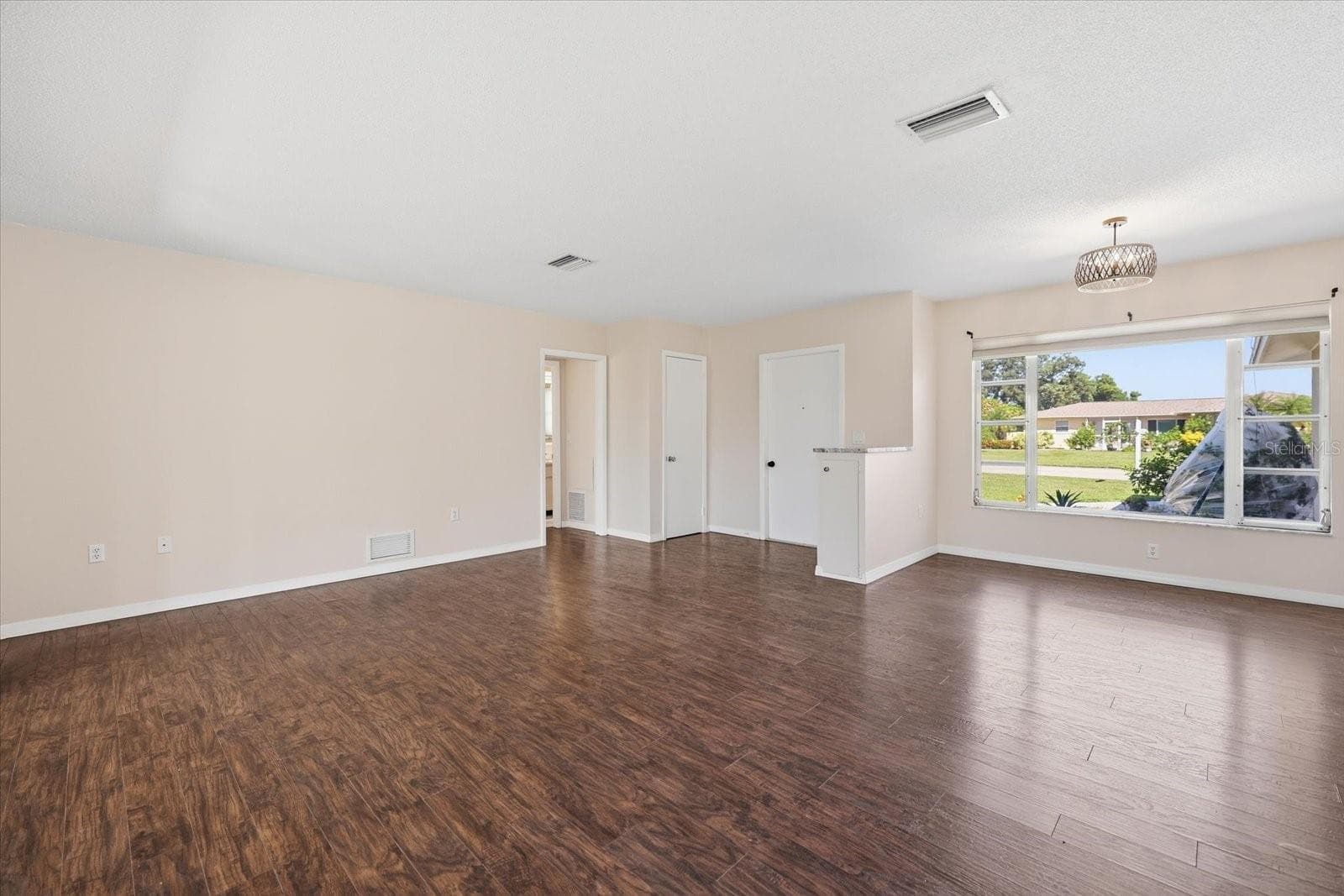 Single Family Residence at 832 S GONDOLA DR, VENICE, photo 19 of 47