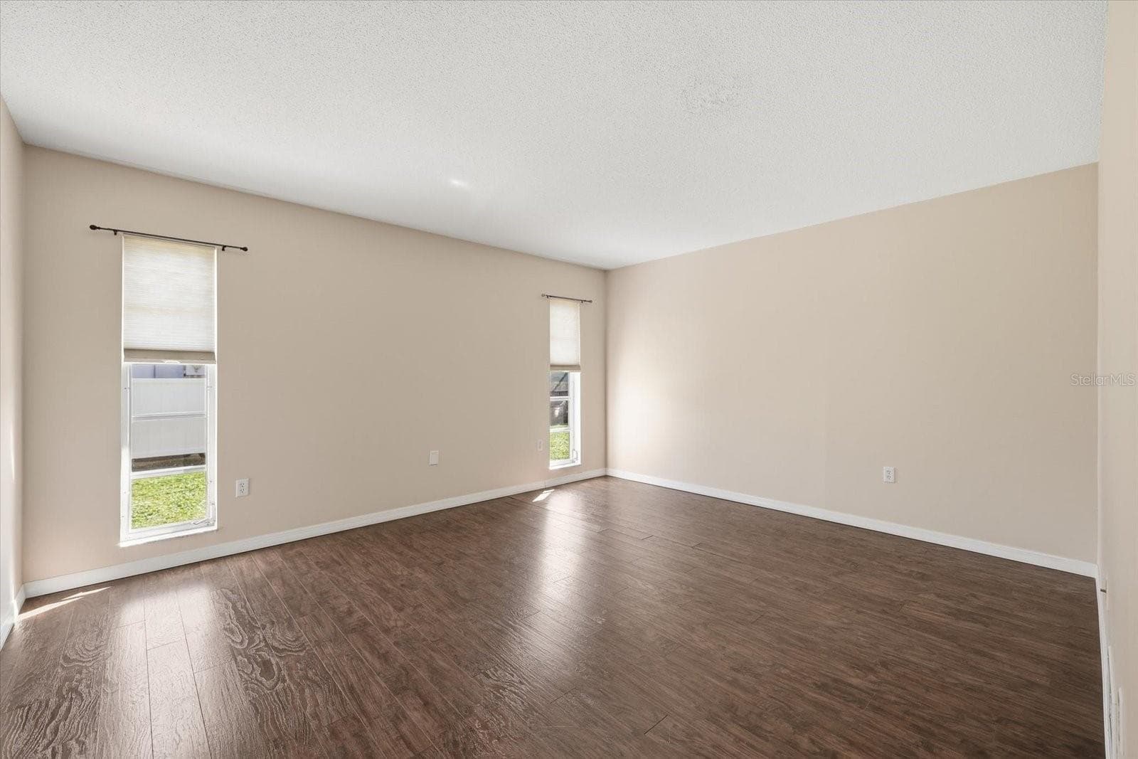 Single Family Residence at 832 S GONDOLA DR, VENICE, photo 26 of 47