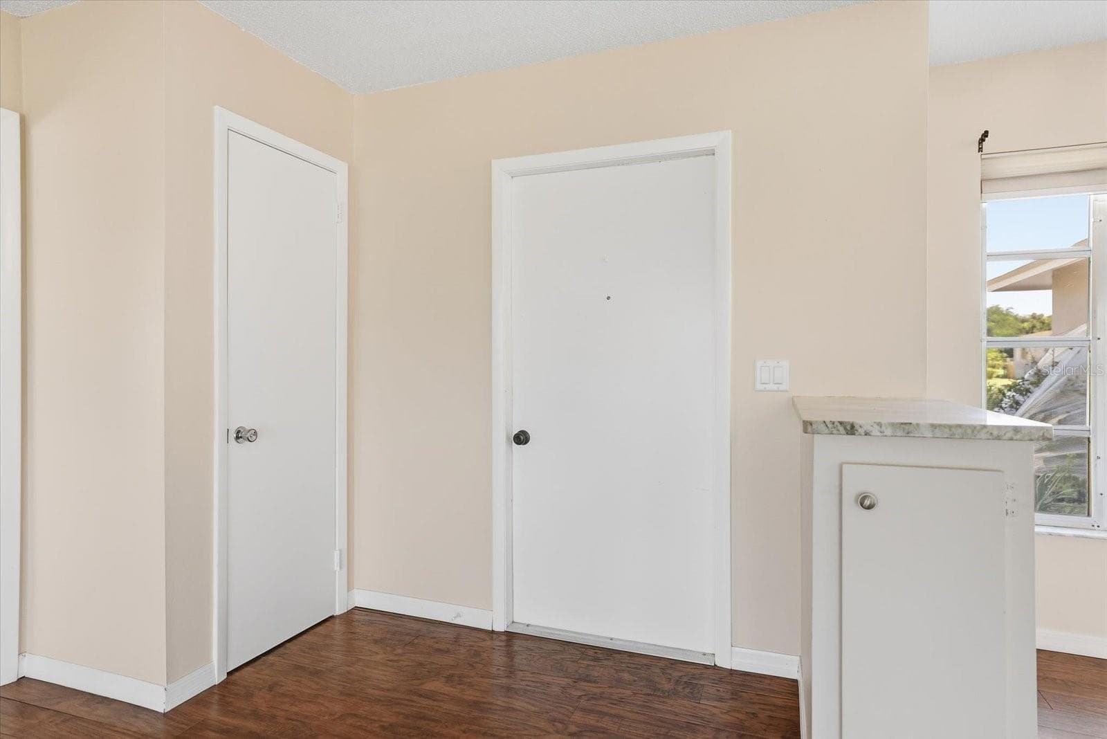 Single Family Residence at 832 S GONDOLA DR, VENICE, photo 33 of 47