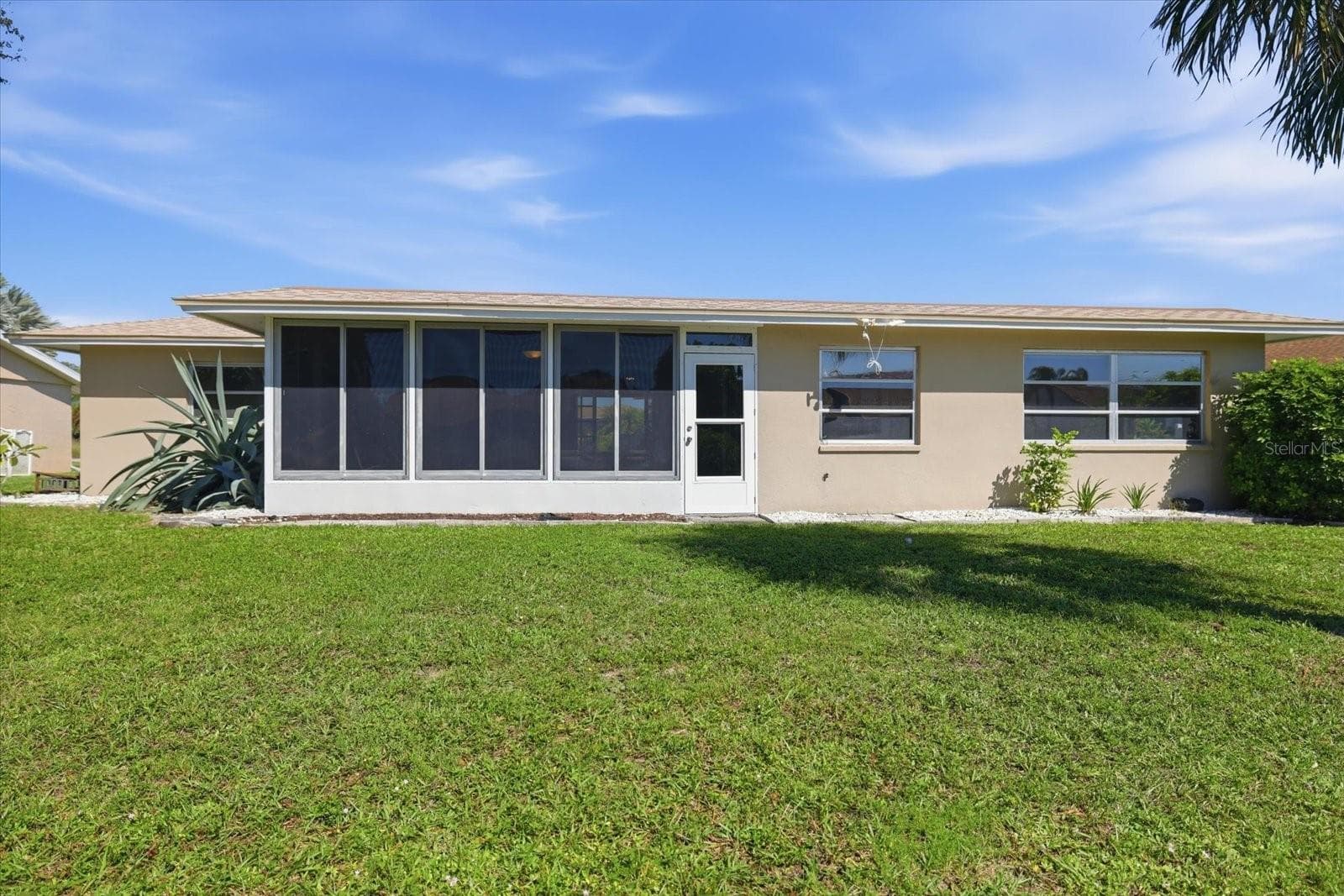 Single Family Residence at 832 S GONDOLA DR, VENICE, photo 43 of 47