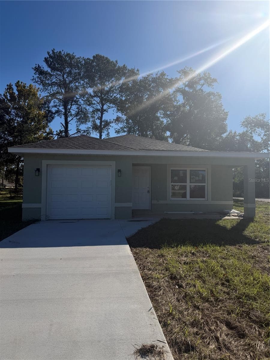 Single Family Residence at 13797 SE 40TH CT, SUMMERFIELD, photo 2 of 31